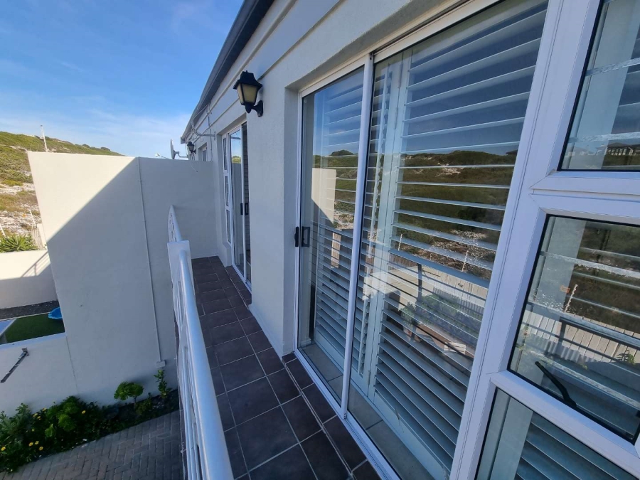 To Let 3 Bedroom Property for Rent in Big Bay Western Cape